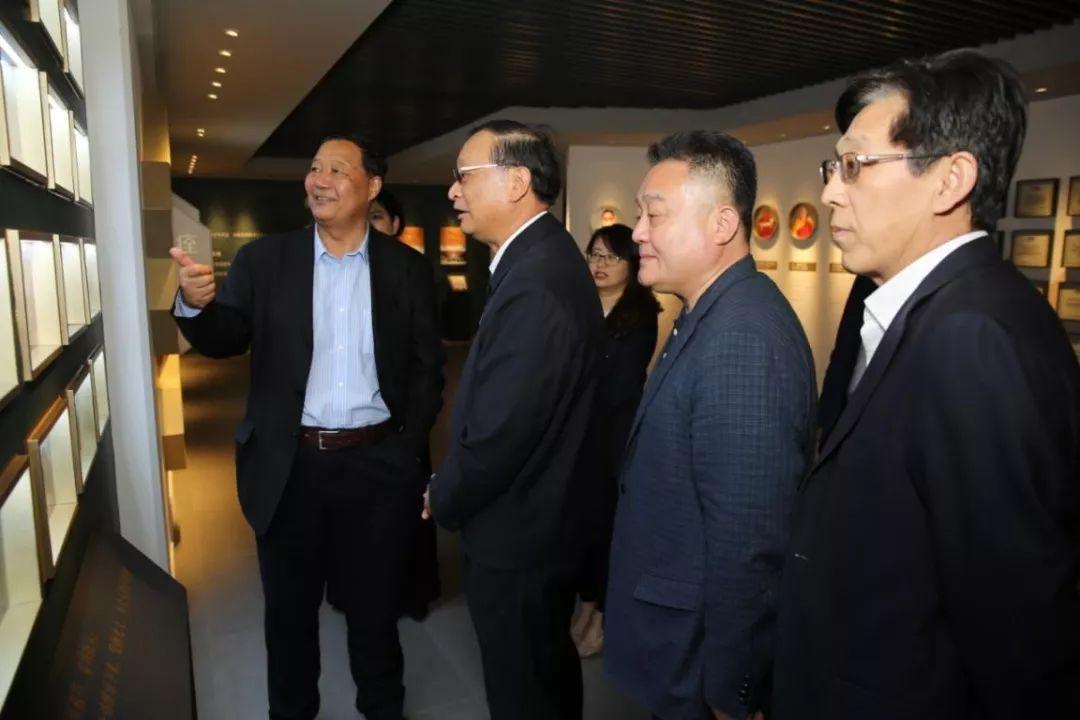 1556069837447655.jpg 3.jpg